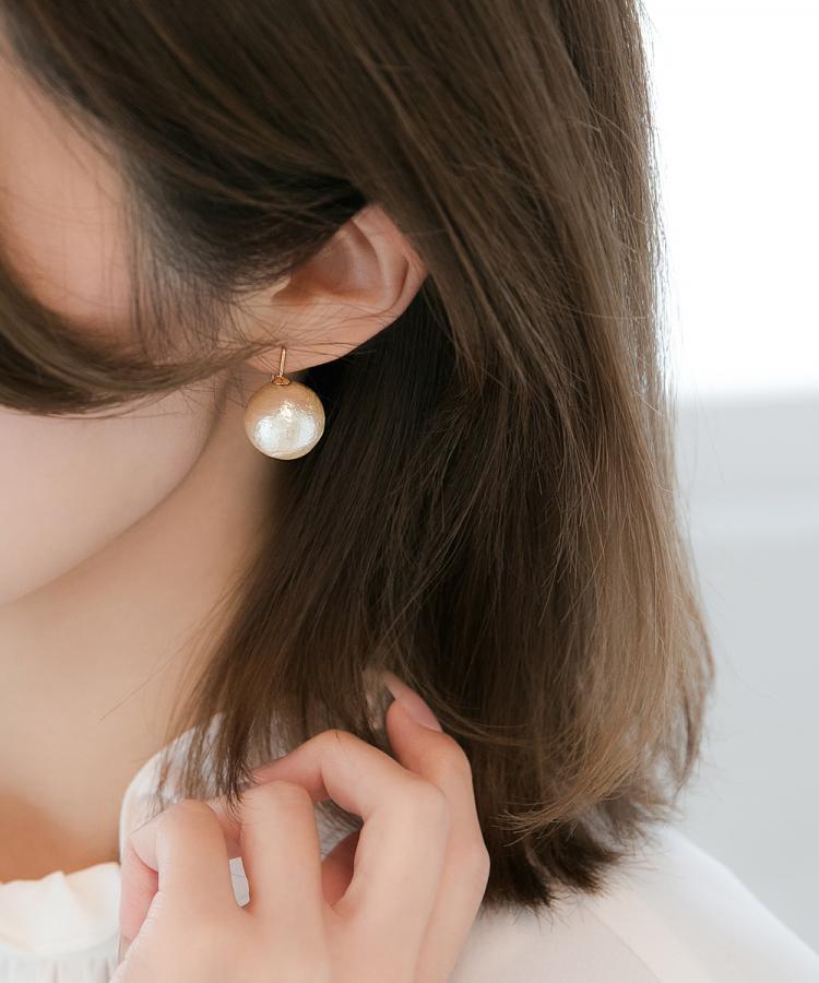 ビッグコットンパールフックピアス ピアス Phoebe フィービィー ジュエリーブランドjupiter Phoebe公式通販 Jewel Addict Online Store