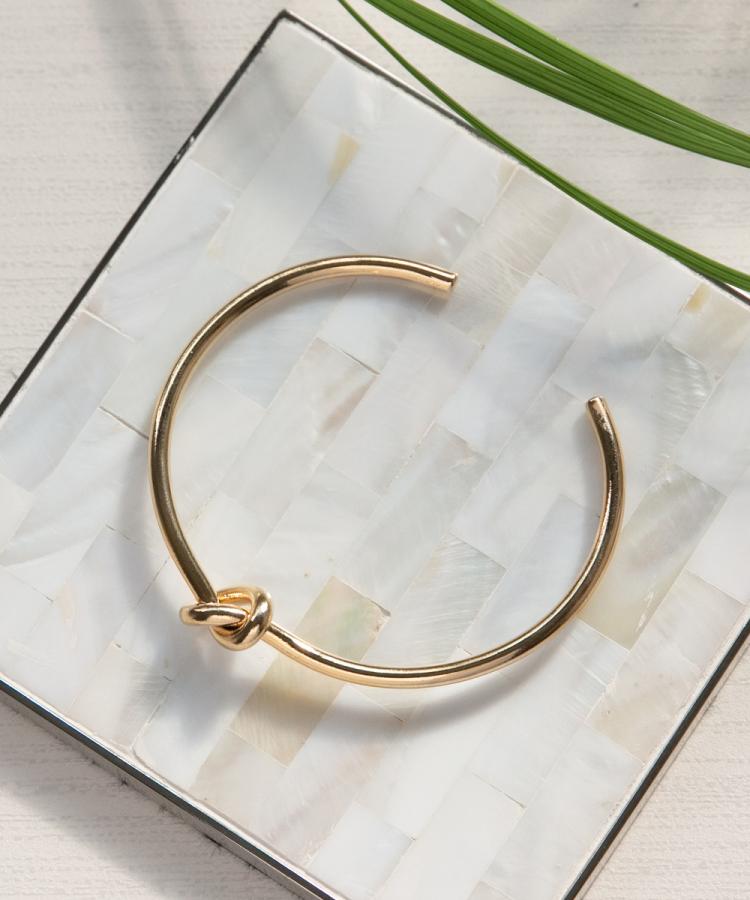 スタイリッシュノットバングル ゴールド ブレスレット Phoebe フィービィー ジュエリーブランドjupiter Phoebe公式通販 Jewel Addict Online Store