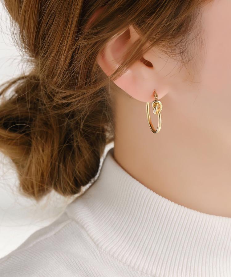 スタイリッシュノットフープピアス ゴールド ピアス Phoebe フィービィー ジュエリーブランドjupiter Phoebe公式通販 Jewel Addict Online Store スタイリッシュノットフープピアス ゴールド ピアス Phoebe フィービィー ジュエリーブランドjupiter Phoebe公式通販 Jewel Addict Online Store