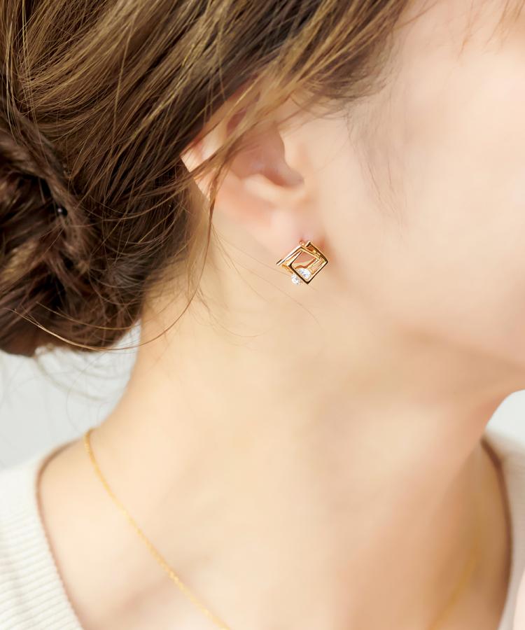 フレーミングビジューピアス ピアス Phoebe フィービィー ジュエリーブランドjupiter Phoebe公式通販 Jewel Addict Online Store