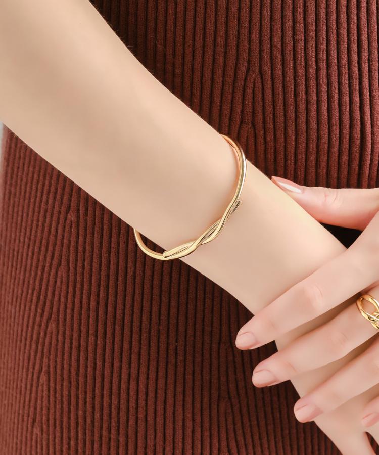 ループノットバングル ゴールド ブレスレット Phoebe フィービィー ジュエリーブランドjupiter Phoebe公式通販 Jewel Addict Online Store ループノットバングル ゴールド ブレスレット Phoebe フィービィー ジュエリーブランドjupiter Phoebe公式通販 Jewel Addict Online Store